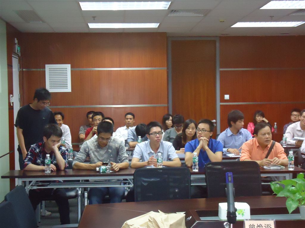 部分參加培訓(xùn)的人員。年輕人很多。.JPG