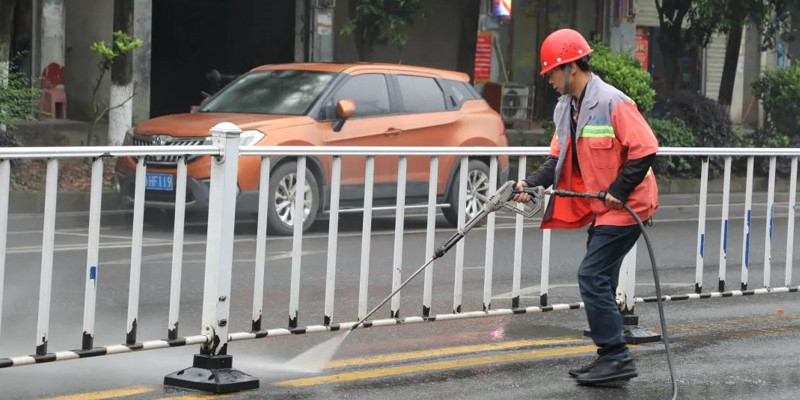 節日我在崗！家寶環(huán)衛工人用行動(dòng)守護龍城